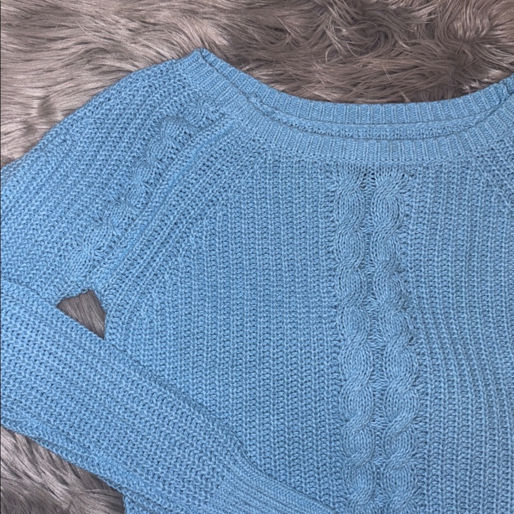 Abercrombie & Fitch Light Blue Cable Knit Sweater Size Small - Picture 2 of 7